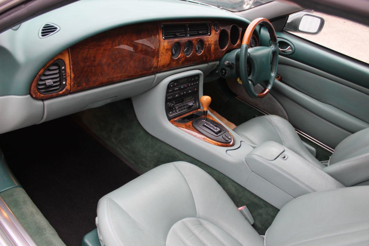 Jaguar Xk8 4.0 XK8 COUPE AUTO Coupe Petrol Green