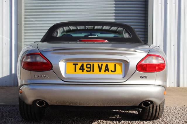 1999 Jaguar Xkr 4.0 V8 Supercharged (370 bhp)