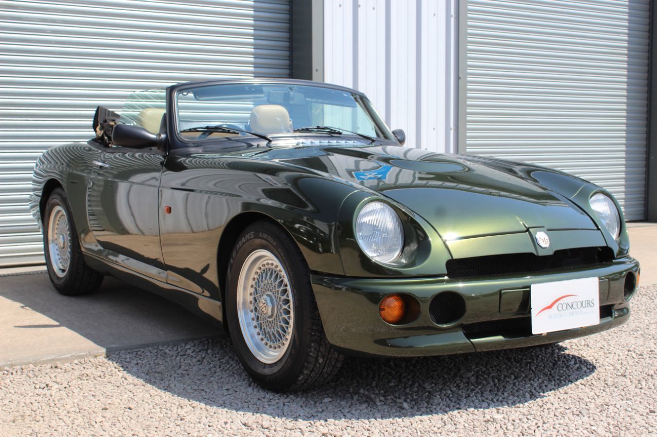 1996 MG RV8