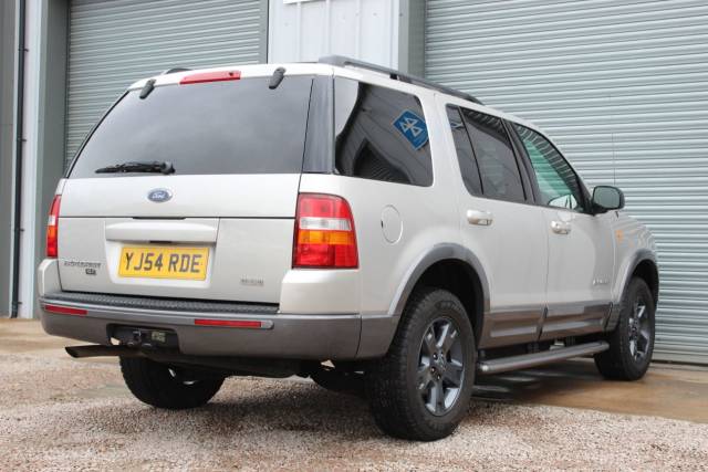 2004 Ford Explorer 4.0 XLT Auto 7 Seater