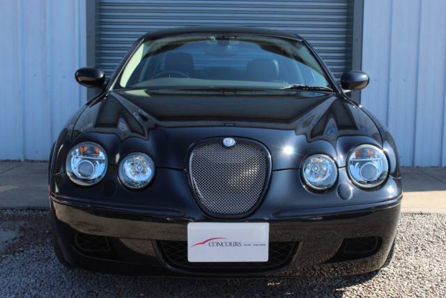2005 Jaguar S-Type R 4.2 V8 Supercharged (400bhp)