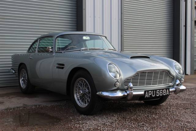 Aston Martin DB4 4.7 Series V Vantage Coupe Coupe Petrol Silver