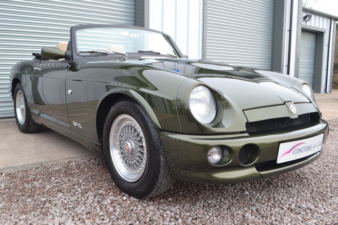1996 MG RV8