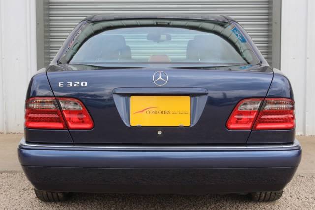 1996 Mercedes-Benz E 320 3.2 Elegance Saloon